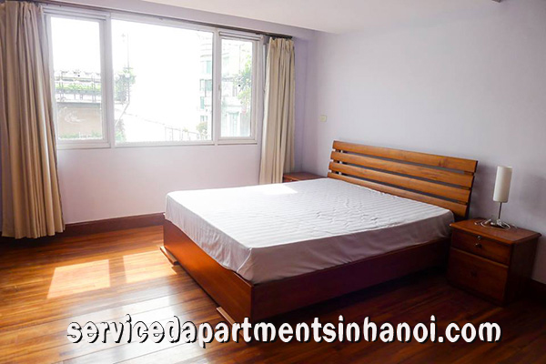 Cho thuê căn hộ dịch vụ 2 phòng ngủ tại phố Yên Phụ, quận Tây Hồ 8