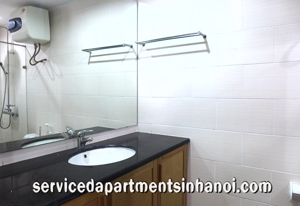 Cho thuê căn hộ 3 phòng ngủ tại đường Tô Ngọc Vân, Tây Hồ 1