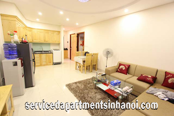 Cho thuê căn hộ dịch vụ 1 phòng ngủ hướng hồ tại Ba Đình 2