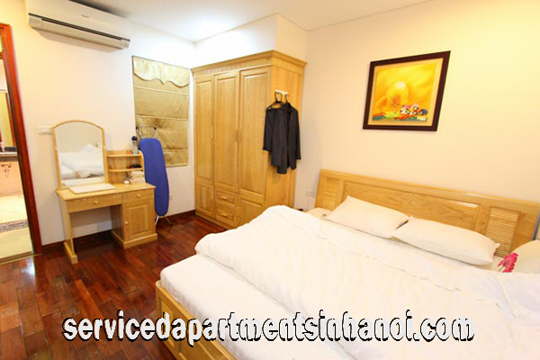 Cho thuê căn hộ dịch vụ 1 phòng ngủ hướng hồ tại Ba Đình 6