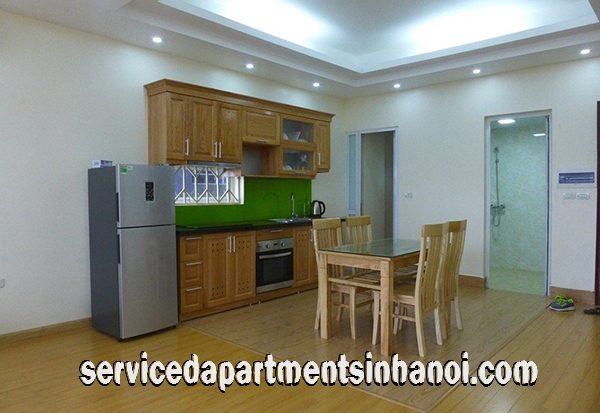 Cho thuê căn hộ dịch vụ 2 phòng ngủ gần công viên nước Hồ Tây, Ciputra 2