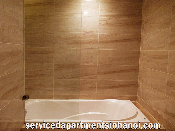 Cho thuê căn hộ dịch vụ 2 phòng ngủ tại quận Hoàn Kiếm, Hà Nội giá 1700$/tháng 4