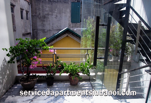 Cho thuê căn hộ dịch vụ tại đường Đặng Thai Mai,Tây Hồ giá 500$/tháng 1