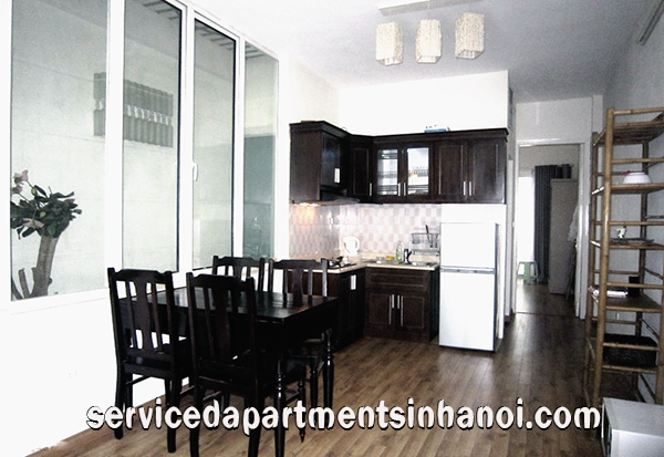 Cho thuê căn hộ dịch vụ tại đường Đặng Thai Mai,Tây Hồ giá 500$/tháng 4