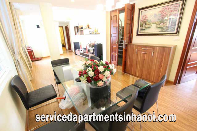 Cho thuê căn hộ dịch vụ 3 phòng ngủ tại Giảng Võ, quận Hoàn Kiếm 3