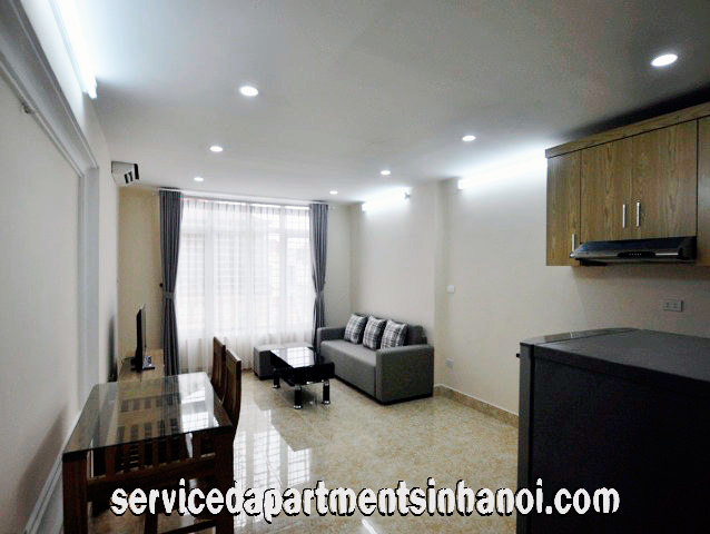 Cho thuê căn hộ dịch vụ 1 phòng ngủ hiện đại tại phố Văn Cao, Ba Đình 1