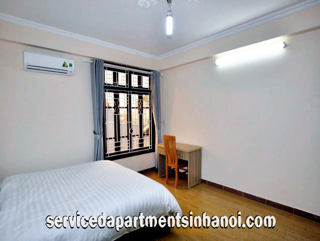 Cho thuê căn hộ dịch vụ 1 phòng ngủ hiện đại tại phố Văn Cao, Ba Đình 8