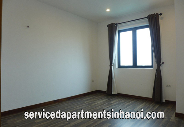 Cho thuê căn hộ cao cấp hướng hồ, 3 phòng ngủ trên phố Âu Cơ, Tây Hồ 10