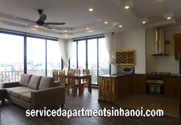 Cho thuê căn hộ cao cấp hướng hồ, 3 phòng ngủ trên phố Âu Cơ, Tây Hồ 2