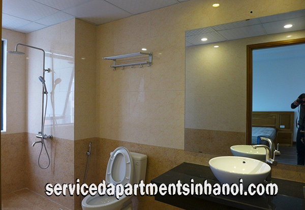 Cho thuê căn hộ cao cấp hướng hồ, 3 phòng ngủ trên phố Âu Cơ, Tây Hồ 4