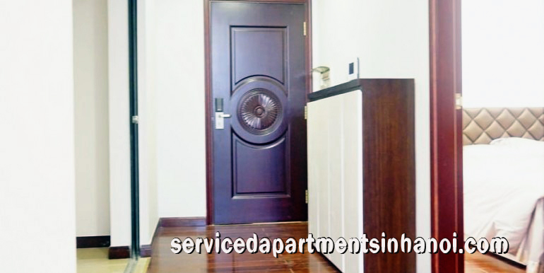 Cho thuê căn hộ lớn với 2 phòng ngủ tại tòa nhà R2, khu đô thị Royal City,quận Thanh Xuân 3