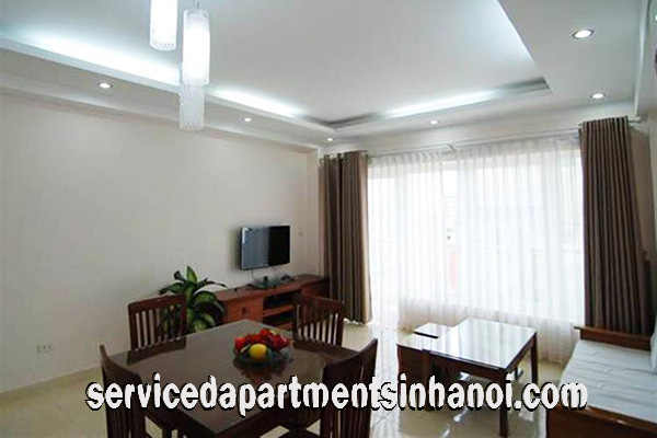 Cho thuê căn hộ dịch vụ 1 phòng ngủ khu vực hồ Trúc Bạch 2