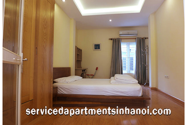 Căn hộ mới hoàn thiện 1 phòng ngủ view hồ Trúc Bạch rộng 80m2 giá 700$/tháng 1