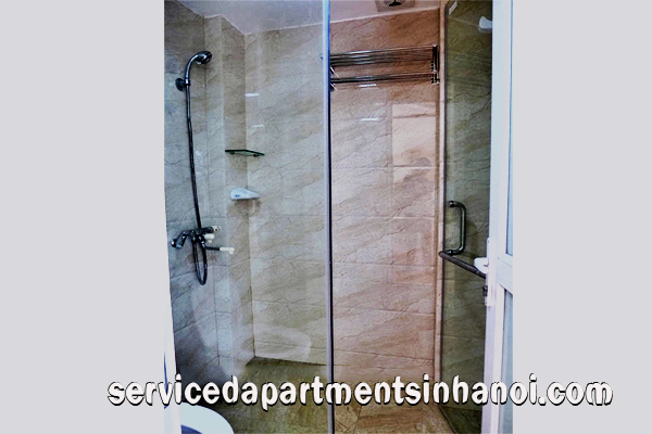 Căn hộ mới hoàn thiện 1 phòng ngủ view hồ Trúc Bạch rộng 80m2 giá 700$/tháng 4