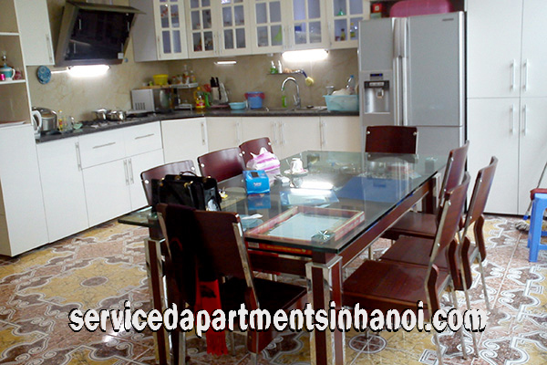 Cho thuê căn hộ dịch vụ 4 phòng ngủ nhìn ra Hồ Tây 10