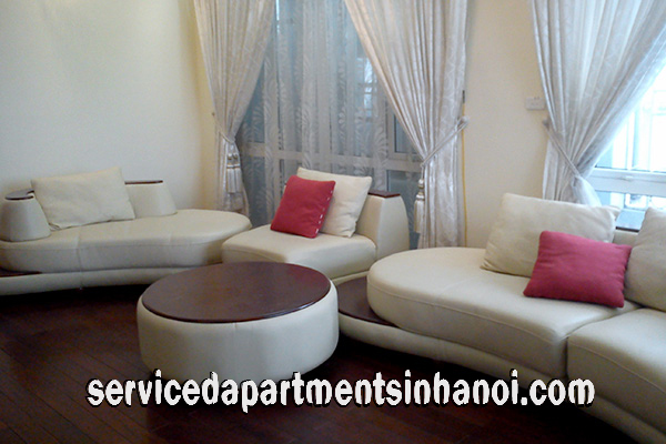 Cho thuê căn hộ dịch vụ 4 phòng ngủ nhìn ra Hồ Tây 7
