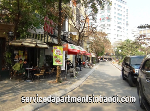 Cho thuê căn hộ dịch vụ 1 ngủ tại Kim Mã 4