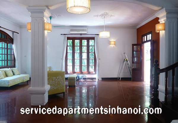 Biệt thự mang lối kiến trúc Pháp với 4 phòng ngủ cho thuê gần hồ Tây, quận Tây Hồ. 5