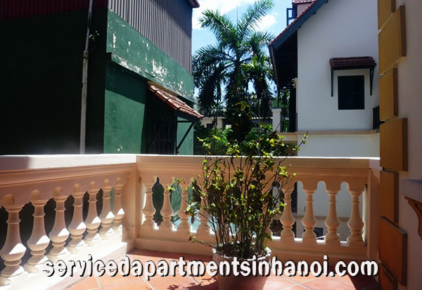 Biệt thự mang lối kiến trúc Pháp với 4 phòng ngủ cho thuê gần hồ Tây, quận Tây Hồ. 3