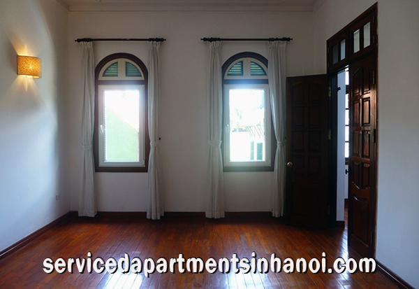 Biệt thự mang lối kiến trúc Pháp với 4 phòng ngủ cho thuê gần hồ Tây, quận Tây Hồ. 4