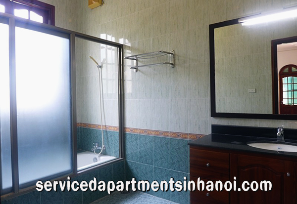 Biệt thự mang lối kiến trúc Pháp với 4 phòng ngủ cho thuê gần hồ Tây, quận Tây Hồ. 7