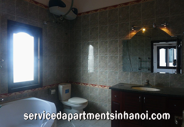 Cho thuê biệt thự lớn với 6 phòng ngủ tại phố Tô Ngọc Vân,quận Tây Hồ 4