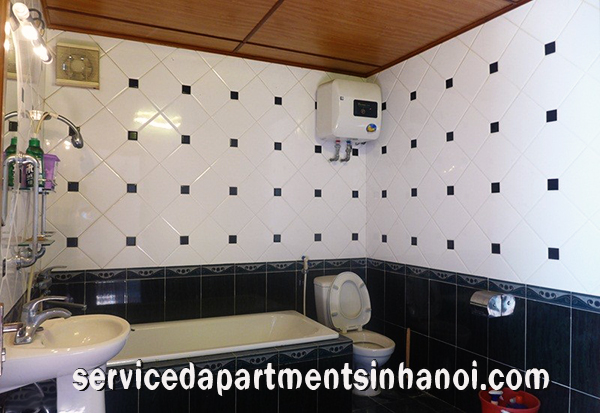 Cho thuê biệt thự lớn với 6 phòng ngủ tại phố Tô Ngọc Vân,quận Tây Hồ 9