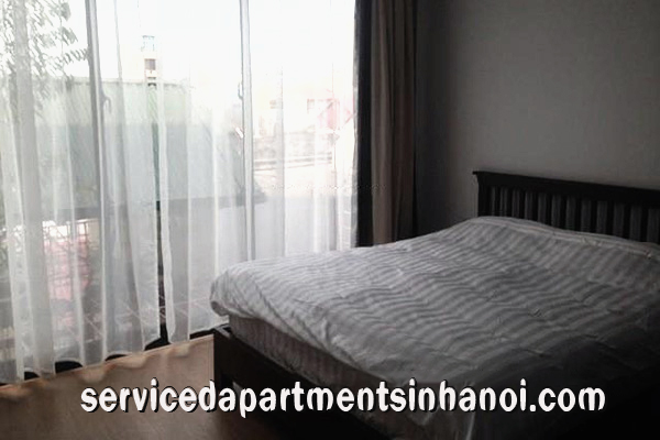 Cho thuê căn hộ 1 phòng ngủ, có ban công, nhiều ánh sáng tại Văn Cao, Ba Đình 5