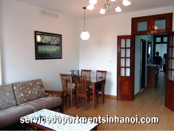 Cho thuê căn hộ dịch vụ đẹp gồm 1 phòng ngủ tại Trần Phú, Ba Đình 8
