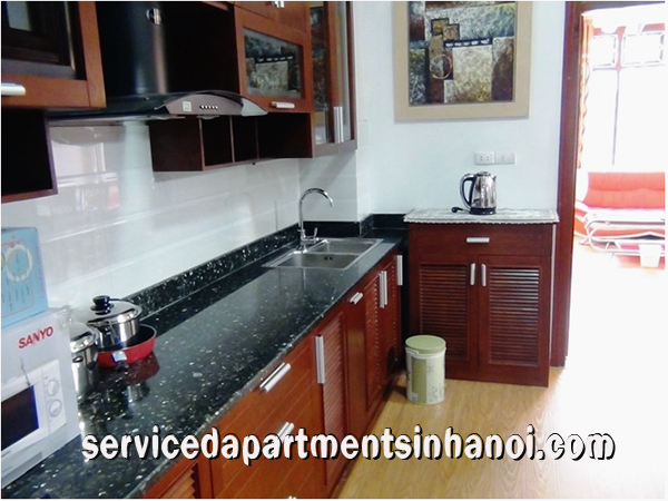Cho thuê căn hộ dịch vụ đẹp gồm 1 phòng ngủ tại Trần Phú, Ba Đình 9