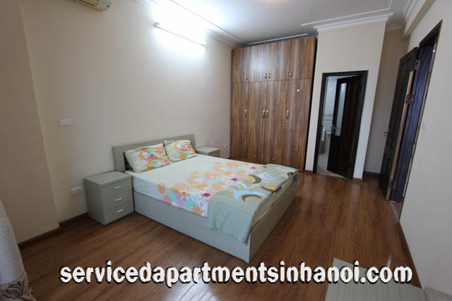 Cho thuê căn hộ dịch vụ 3 phòng ngủ tại trung tâm quận Tây Hồ, Hà Nội. 2