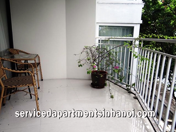 Chính chủ cho thuê căn hộ dịch vụ 1 phòng ngủ view hồ Trúc Bạch 7