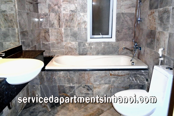 Căn hộ dịch vụ 2 phòng ngủ rộng rãi và hiện đại cho thuê tại Trúc Bạch 7