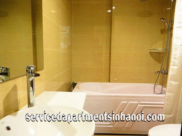 Cho thuê căn hộ dịch vụ hoàn toàn mới với 2 ngủ tại trung tâm quận Ba Đình 7