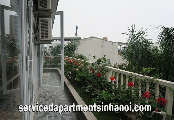 Căn hộ một phòng ngủ sang trọng với vườn đẹp cho thuê tại đường Âu Cơ, Tây Hồ
