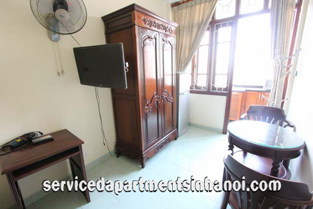 Cho thuê căn hộ dịch vụ giá rẻ 1 phòng ngủ gần đường Văn Miếu, Đống Đa 2