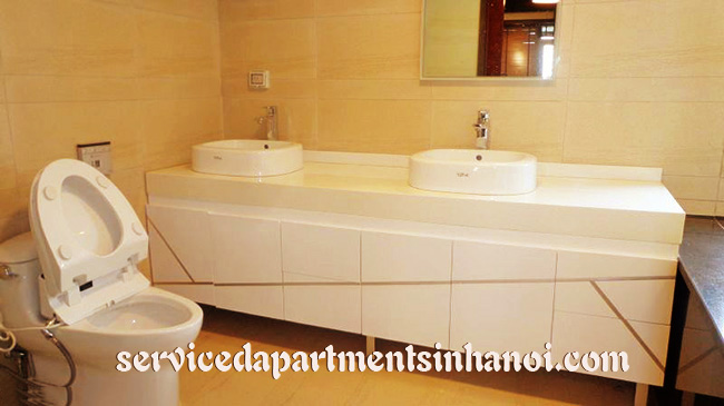 Cho thuê căn hộ dịch vụ 3 phòng ngủ tại Kim Mã, Ba Đình 8