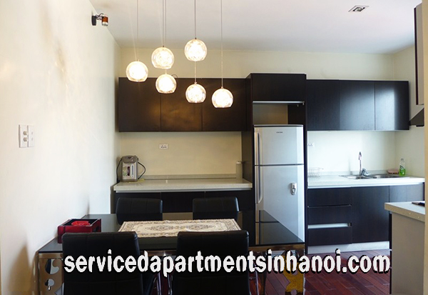 Cho thuê căn hộ dịch vụ 2 phòng ngủ tại phố Tô Ngọc Vân , Tây Hồ 2