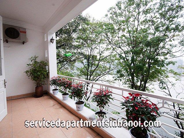 Căn hộ một phòng ngủ đẹp với view hồ Trúc Bạch cho thuê 1000 $ / tháng 5