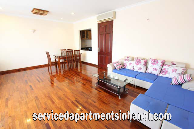 Cho thuê căn hộ dịch vụ tại phố Quang Trung, Hoàn Kiếm, giá 700 USD/ tháng