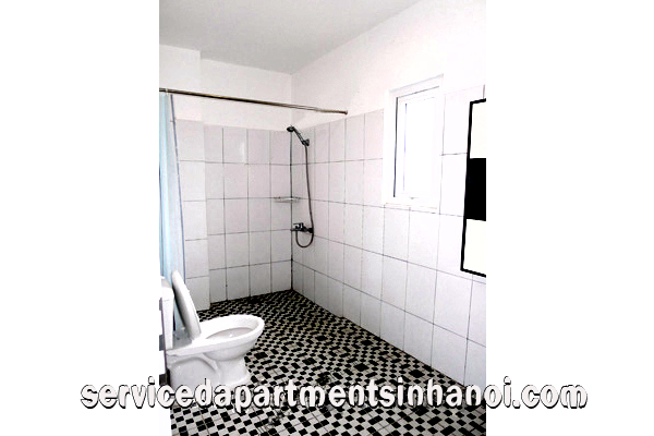 Một căn hộ dịch vụ có không gian yên tĩnh cho thuê ở Linh Lang, Ba Đình 2