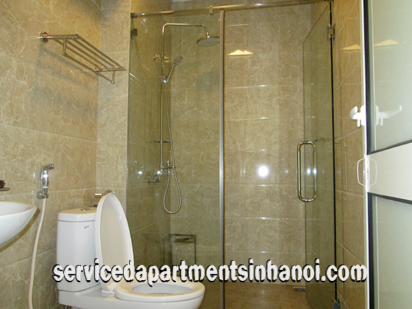 Cho thuê căn hộ dịch vụ hoàn toàn mới 2 phòng ngủ tại Văn Cao, quận Ba Đình 9