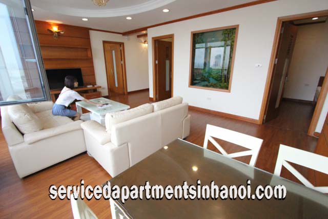 Cho thuê căn hộ dịch vụ hiện đại 3 phòng ngủ tại đường Trần Duy Hưng, quận Cầu Giấy 3