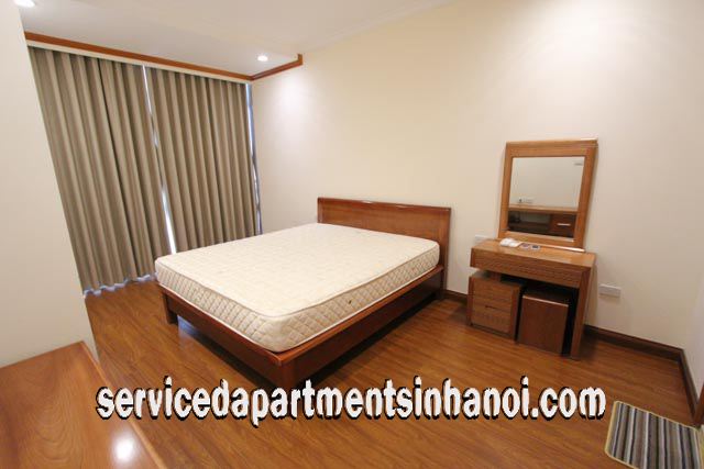 Cho thuê căn hộ dịch vụ hiện đại 3 phòng ngủ tại đường Trần Duy Hưng, quận Cầu Giấy 8