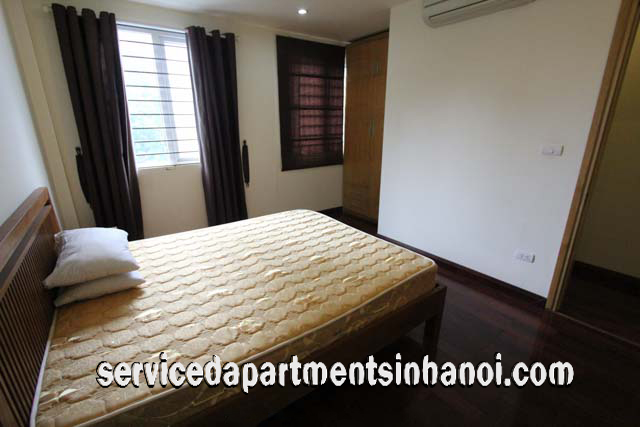 Căn hộ dịch vụ 2 phòng ngủ cho thuê tại phố Ngọc Khánh, quận Ba Đình 10