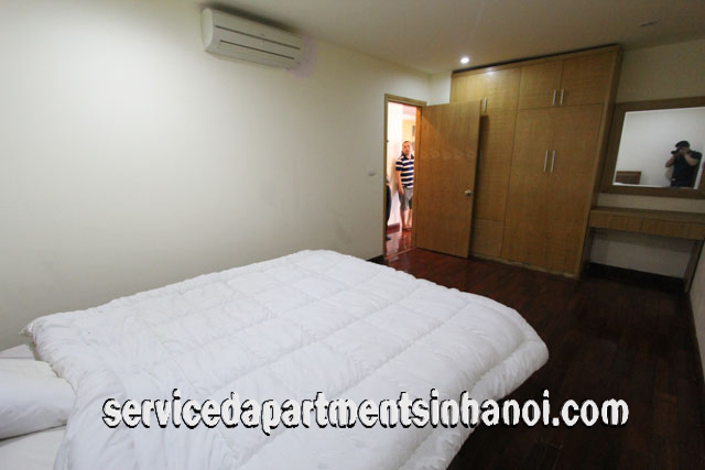Căn hộ dịch vụ 2 phòng ngủ cho thuê tại phố Ngọc Khánh, quận Ba Đình 1