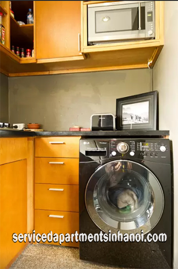 Cho thuê căn hộ dịch vụ hiện đại tại quận Đống Đa, view hồ 5
