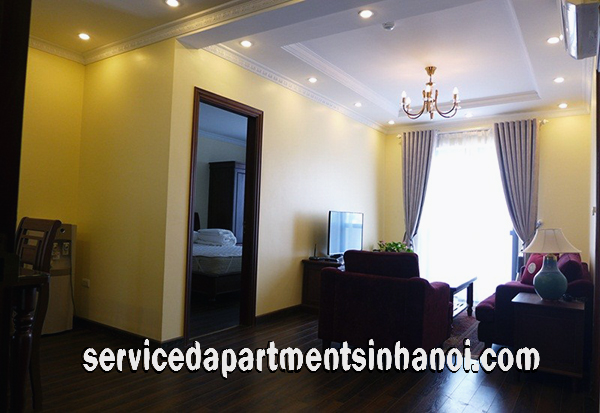 Cho thuê căn hộ dịch vụ hiện đại 2 phòng ngủ gần hồ Tây, quận Tây Hồ 2