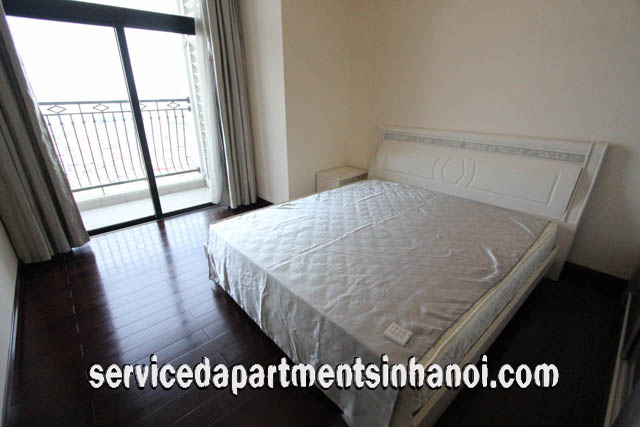 Cho thuê căn hộ hiện đại 2 ngủ tại tòa nhà R4, Vinhomes Royal City 7
