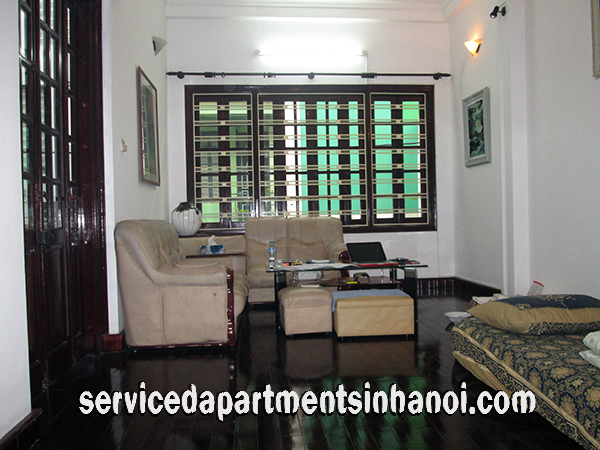 Cho thuê nhà mới được tân trang 2 phòng ngủ tại quận Hoàn Kiếm